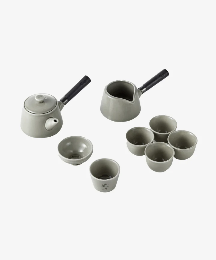 SEVENTEEN THE 8 - ARTIST MADE COLLECTION BY SEVENTEEN SEASON.2 OFFICIAL MD TEA 8 TIME SET