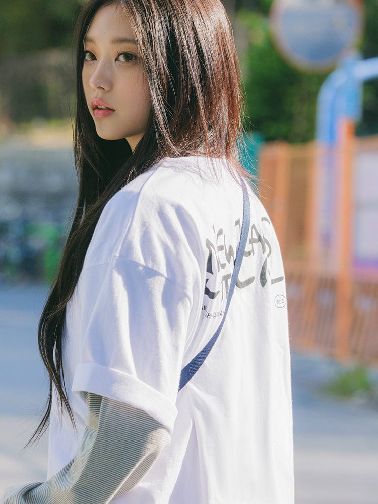 NEWJEANS - NEWJEANS X HIROSHI FUJIWARA OFFICIAL MD COLLER T-SHIRT VER.2 WHITE