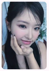 [ONLY PHOTOCARD] LOOSSEMBLE - ONE OF A KIND 2ND MINI ALBUM STANDARD RANDOM - Image 7